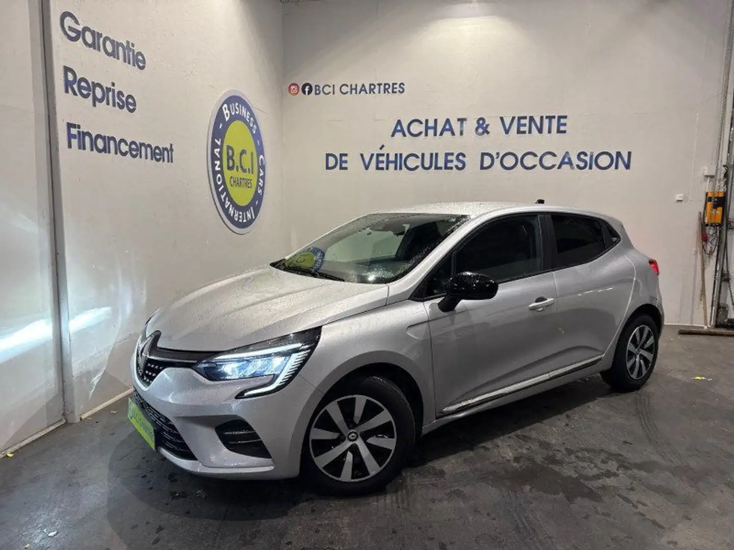 Renault Clio V 1.0 TCE 90CH EQUILIBRE Grau - 1