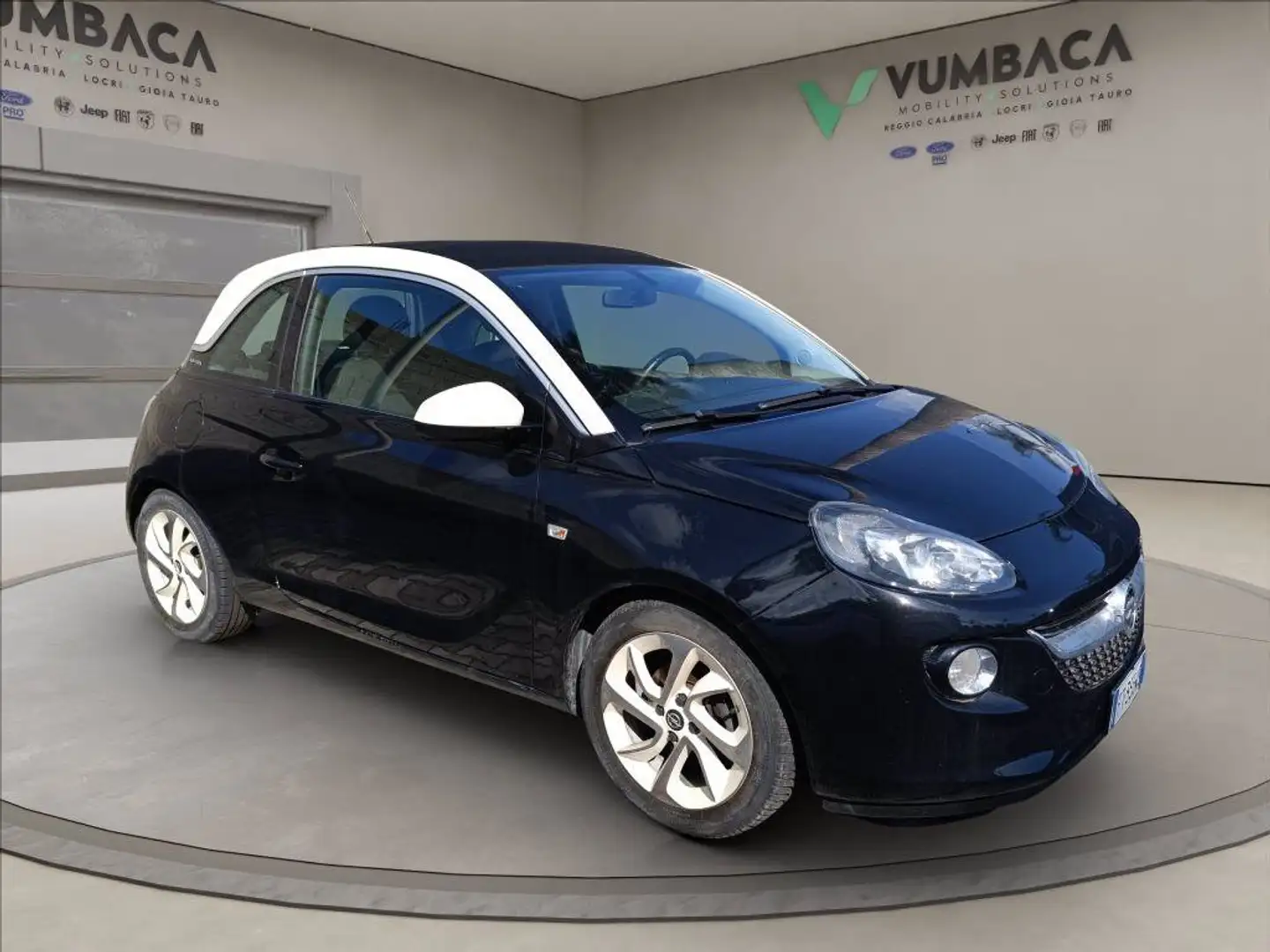 Opel Adam 1.2 70cv Zwart - 1