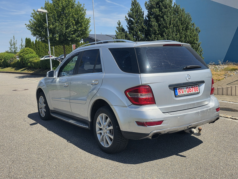 Mercedes-Benz ML 300 ML 300 CDI BlueEfficiency 4Matic  Grand Edition — photo 3