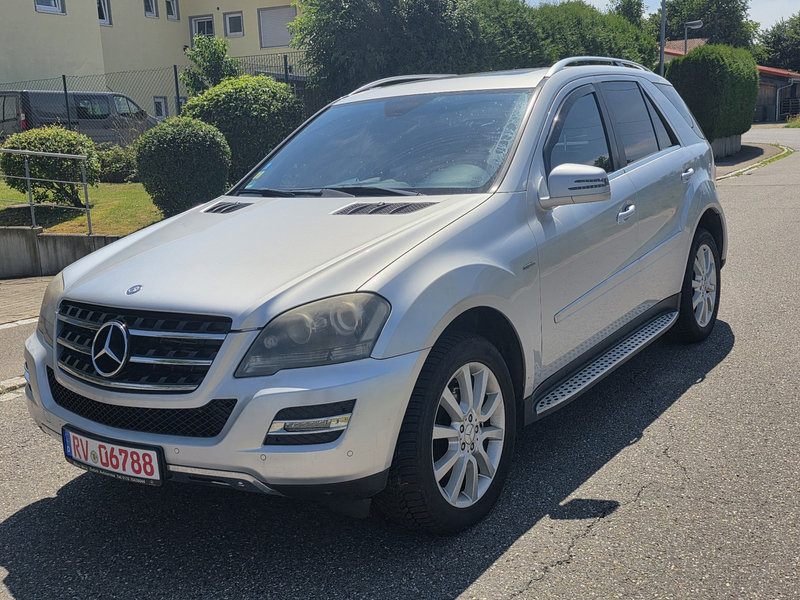 Mercedes-Benz ML 300 ML 300 CDI BlueEfficiency 4Matic  Grand Edition — photo 2