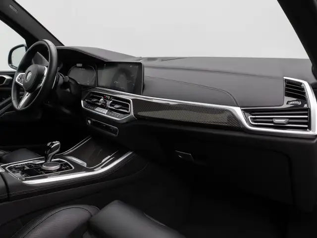 BMW X5 X5 M view 23