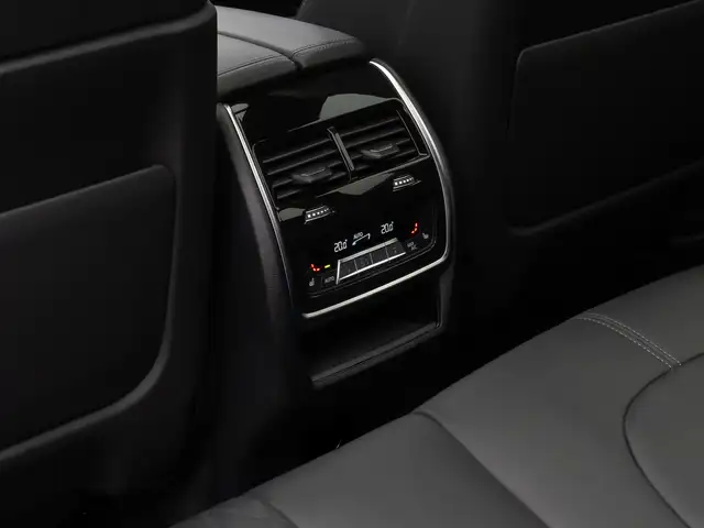 BMW X5 X5 M view 28