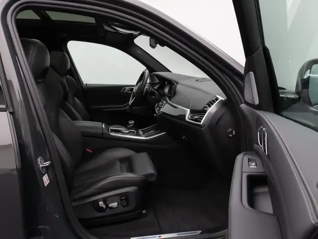 BMW X5 X5 M view 24