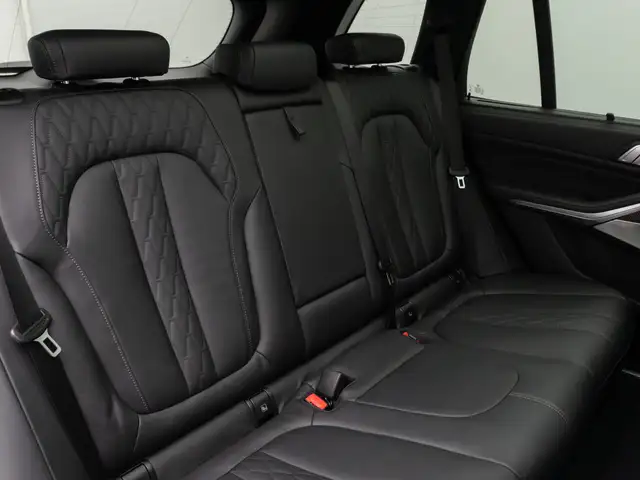BMW X5 X5 M view 29