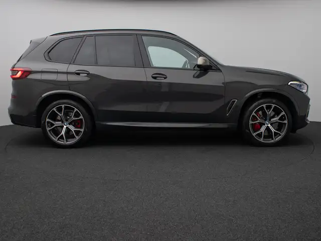 BMW X5 X5 M view 5
