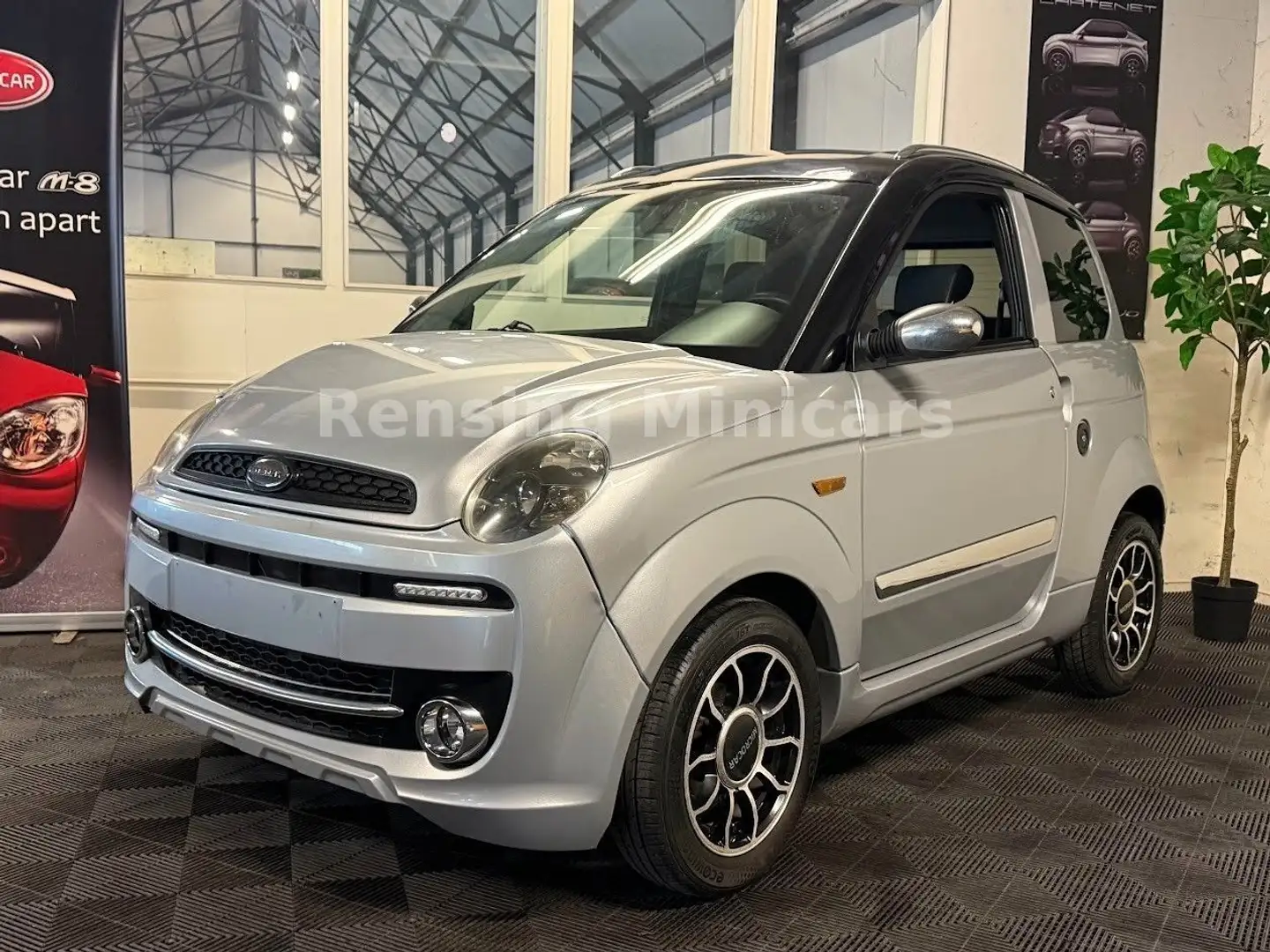 Microcar M.Go SILBERLINE DCI Mopedauto Minicar Leicht 45 Silber - 2