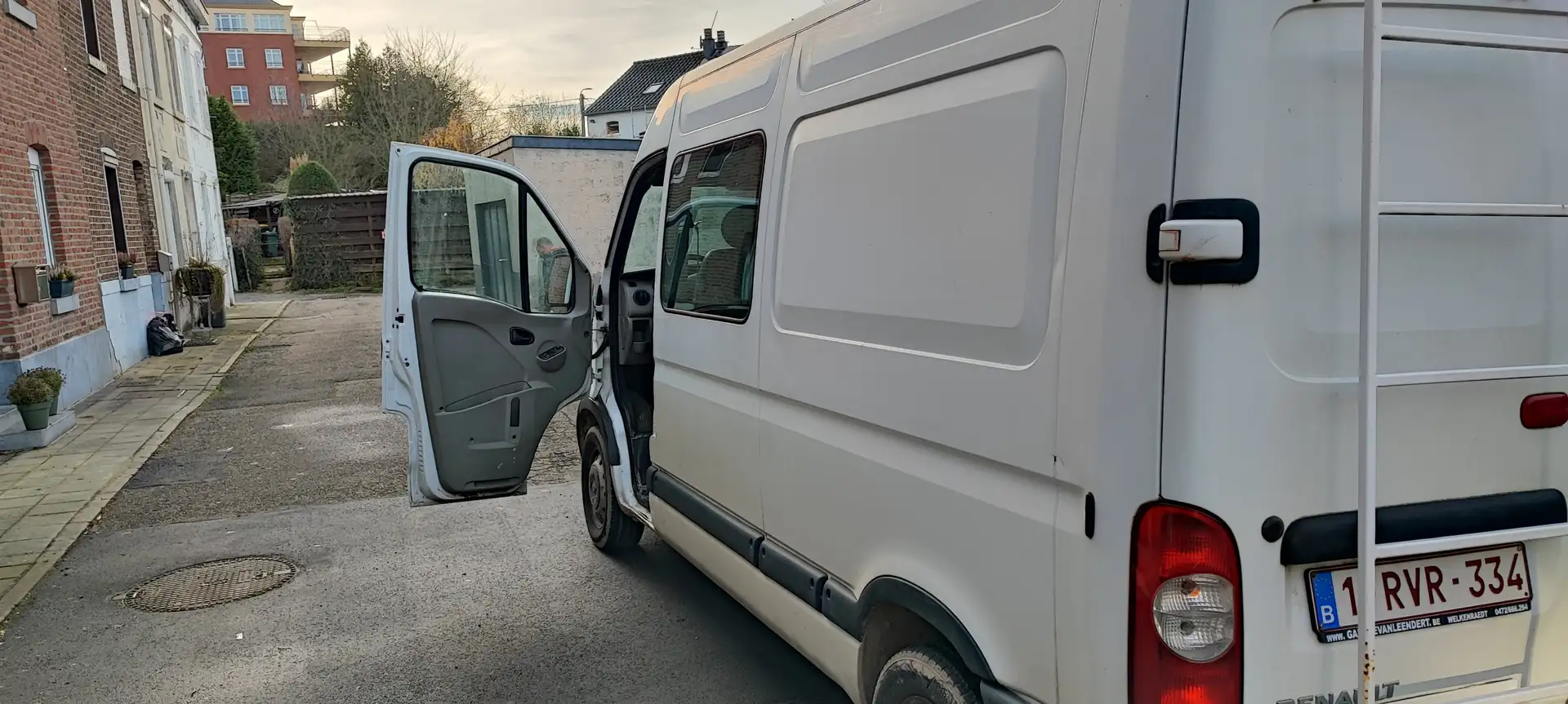 Renault Master Master 2.5 dCi 33 L2H2 Business (Fleet) Wit - 1