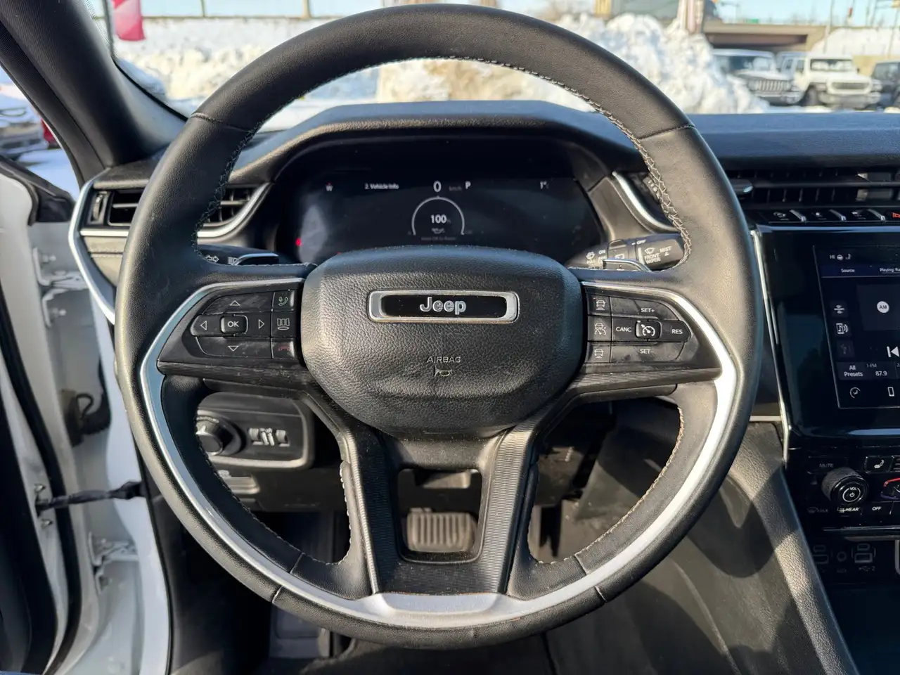 Jeep Grand Cherokee снимка Jeep Grand Cherokee