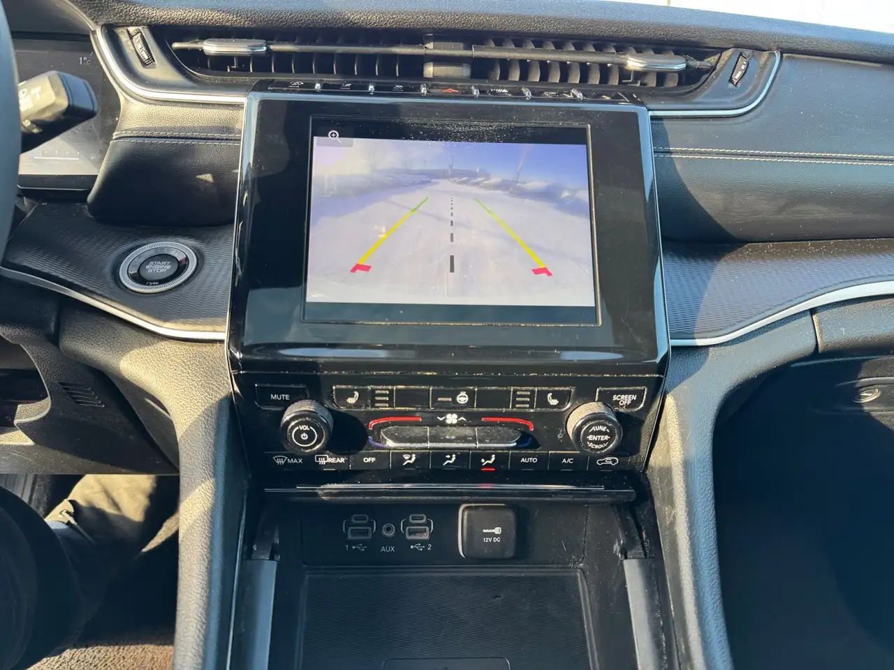 Jeep Grand Cherokee снимка Jeep Grand Cherokee