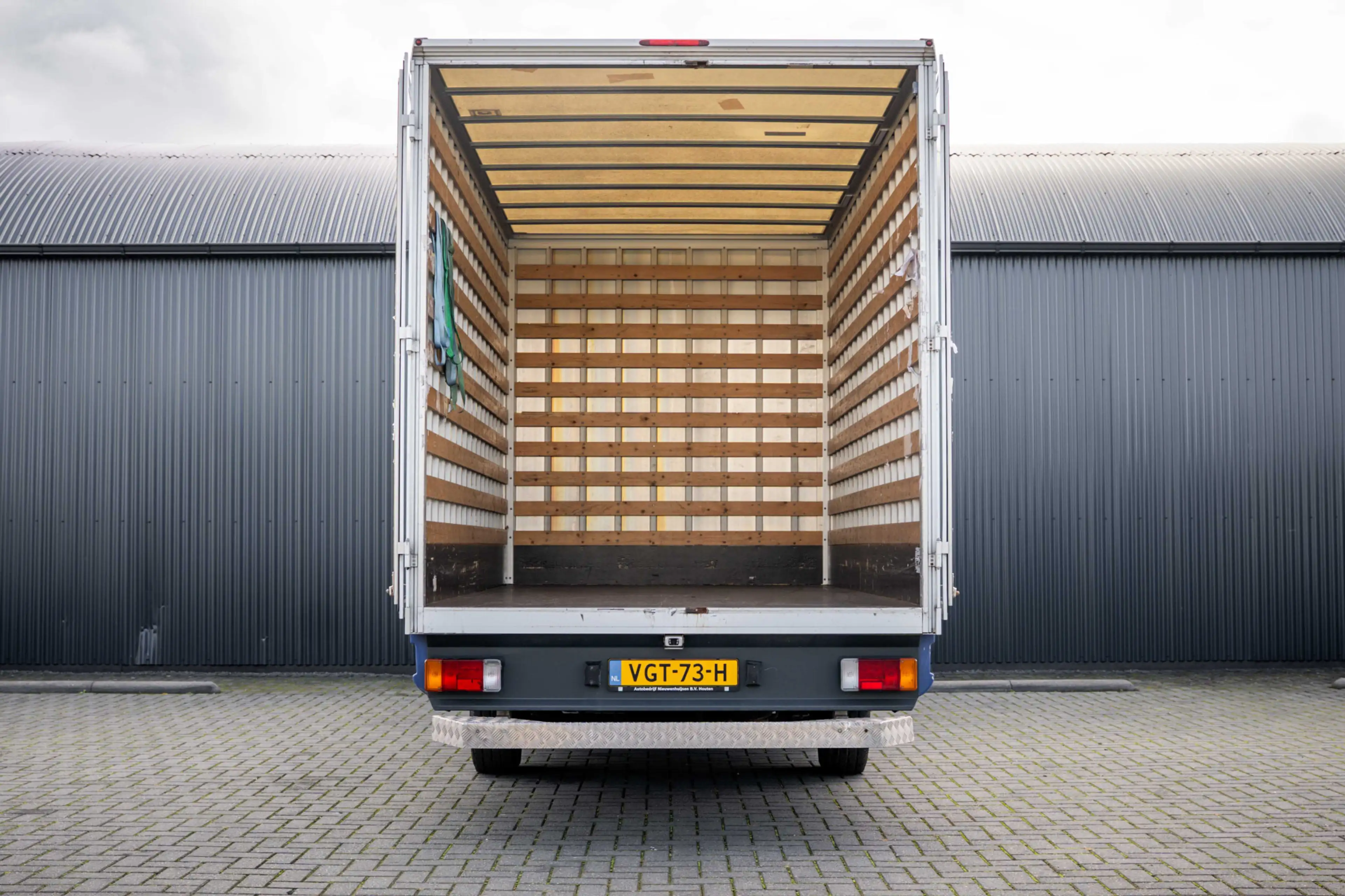 Maxus EV80 | Volledig Elektrisch | 3-Zits | Camera | Bakwagen — photo 8