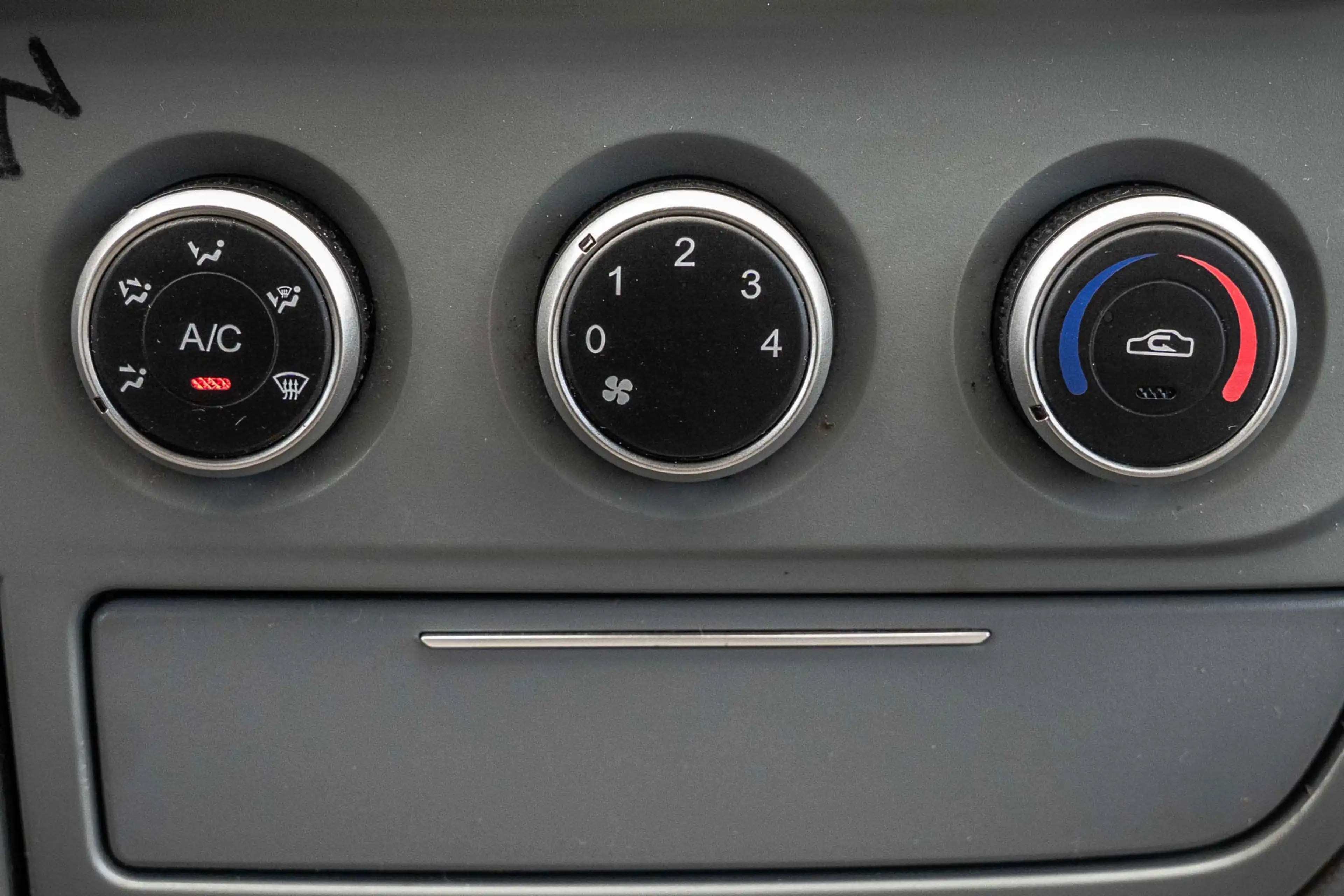 Maxus EV80 | Volledig Elektrisch | 3-Zits | Camera | Bakwagen — photo 21