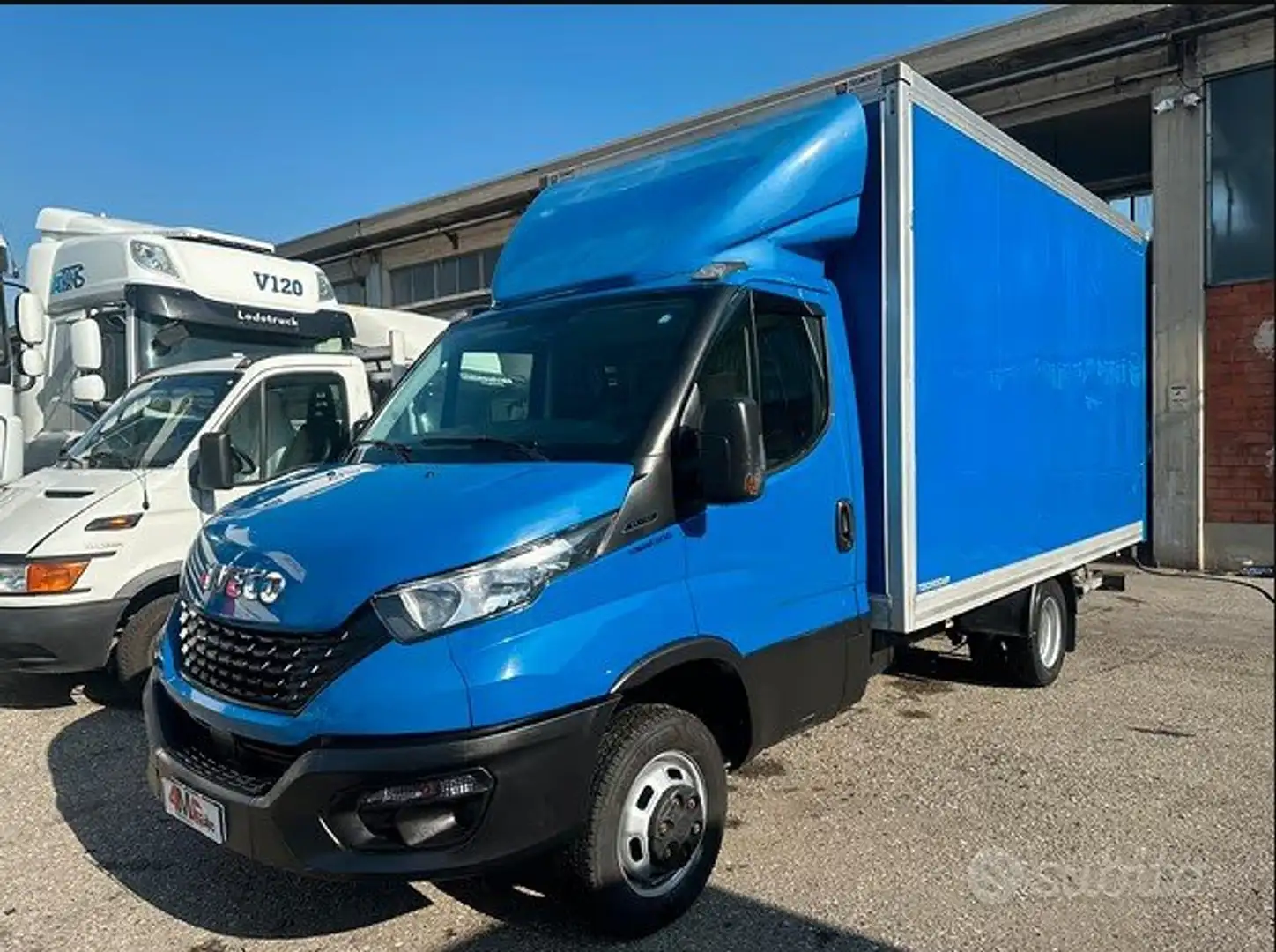 Iveco daily box con sponda euro6 Bleu - 1