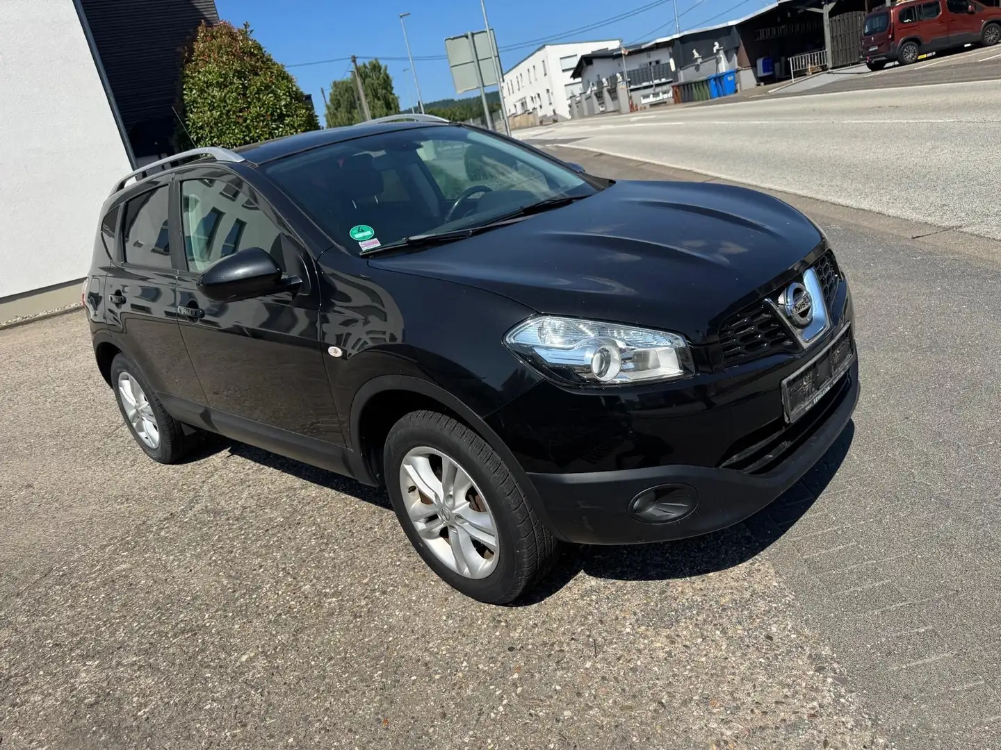 Nissan Qashqai 2.0 CVT I-Way Schwarz - 2