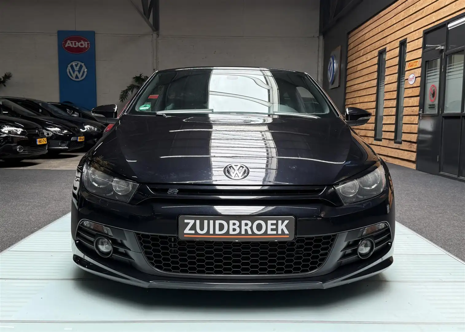 Volkswagen Scirocco 2.0 TSI Xenon R-Line Clima Navi Zwart - 2