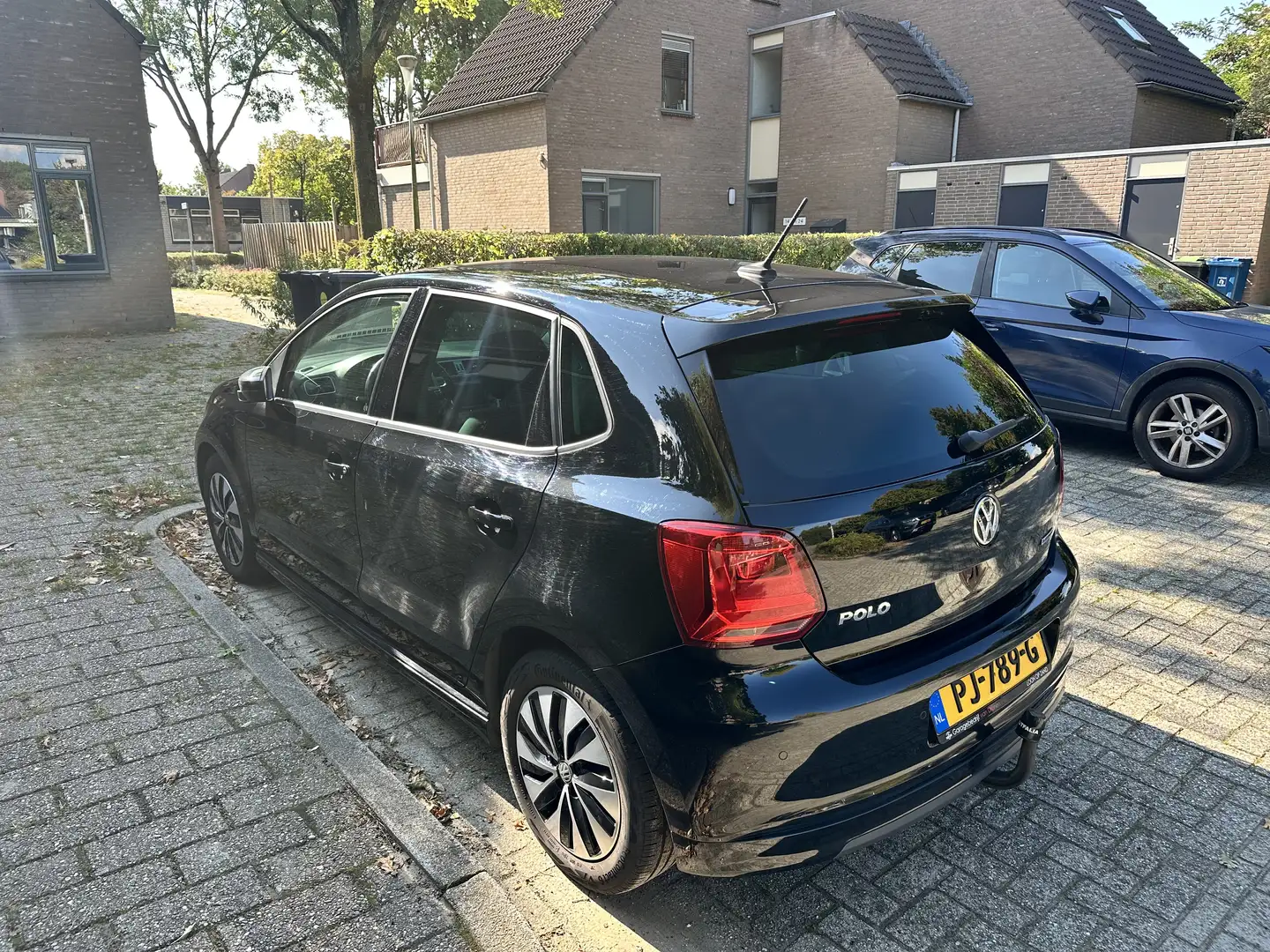 Volkswagen Polo 1.0 BlueM. Edition Zwart - 1