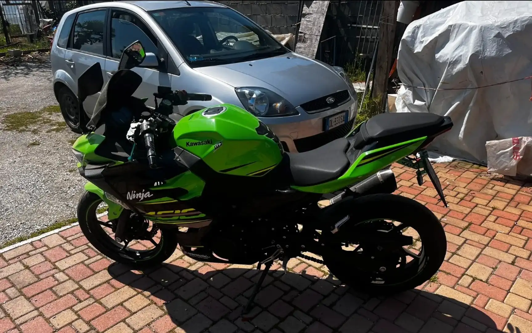 Kawasaki Ninja 400 - 1