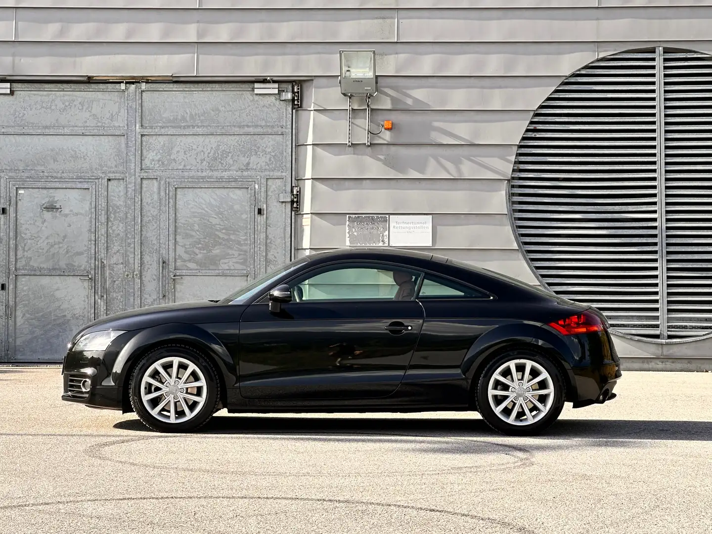 Audi TT 2.0 TFSI Coupe quattro / DSG / erst Hand / Orginal Schwarz - 1