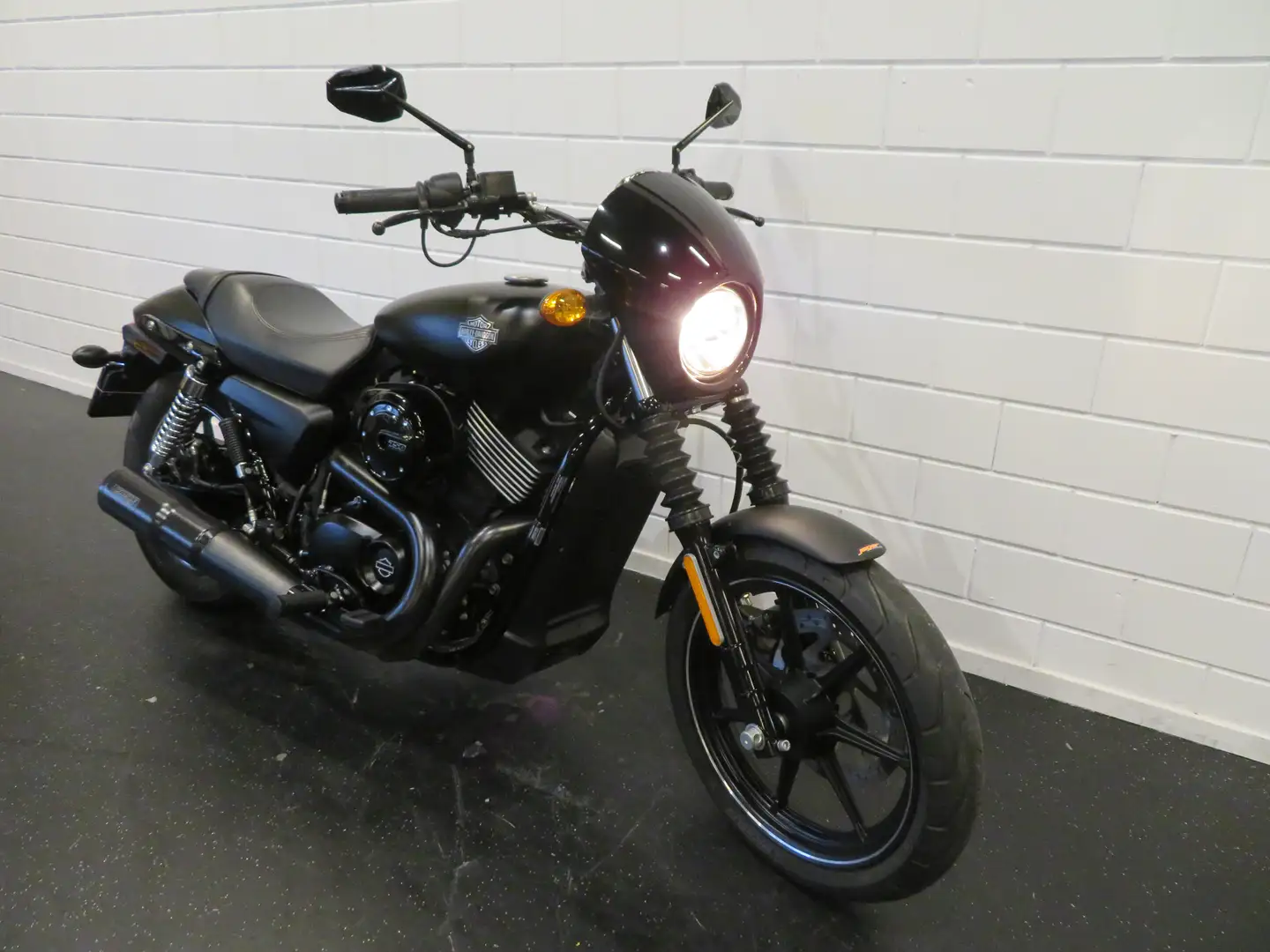 Harley-Davidson Street 750 ABS VANCE & HINES Zwart - 2