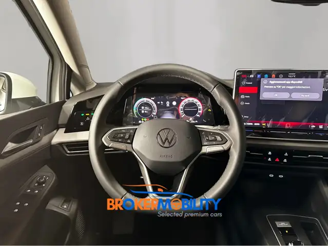 Volkswagen Golf view 11