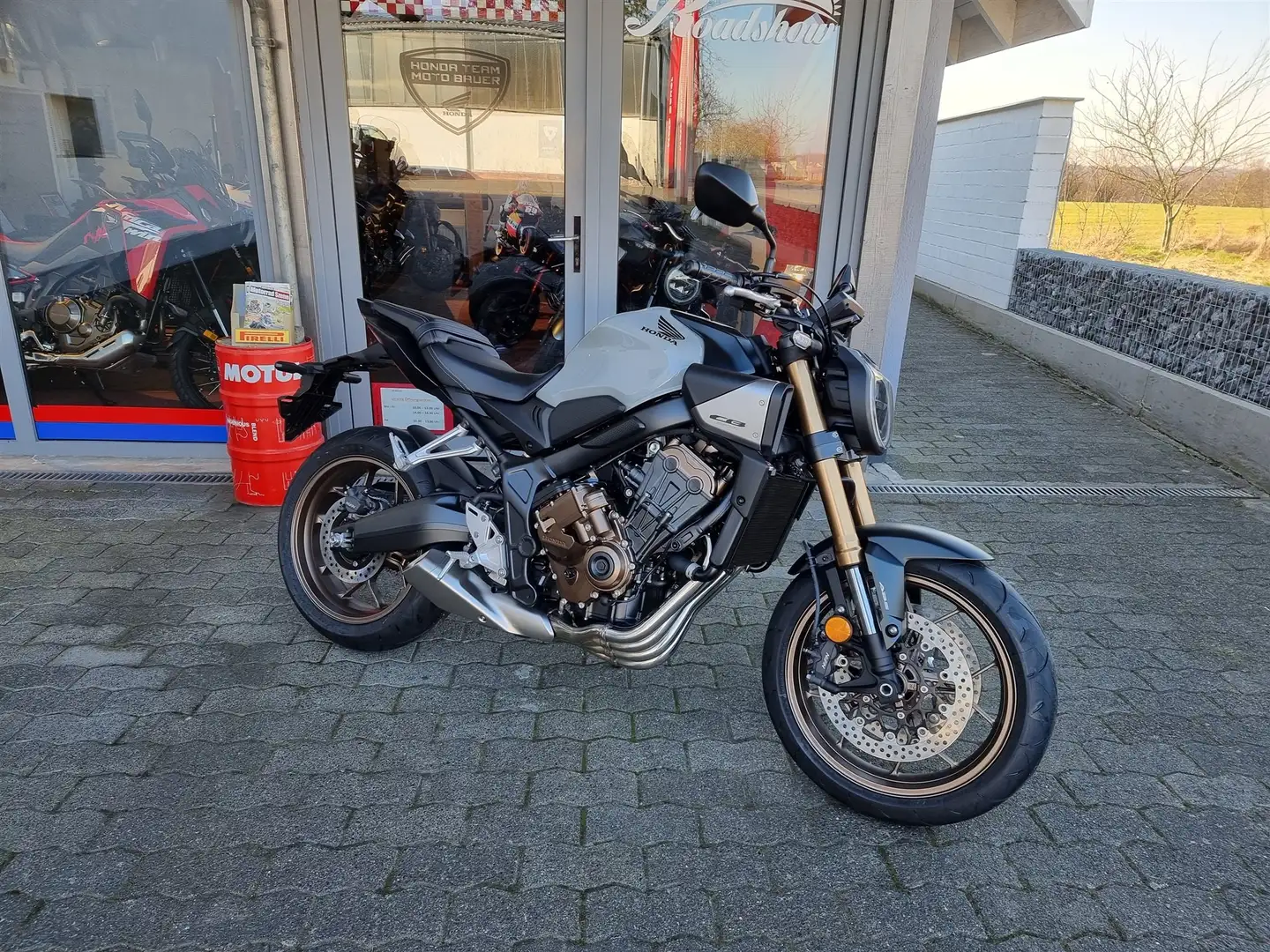 Honda CB 650 auf Lager Grey - 1