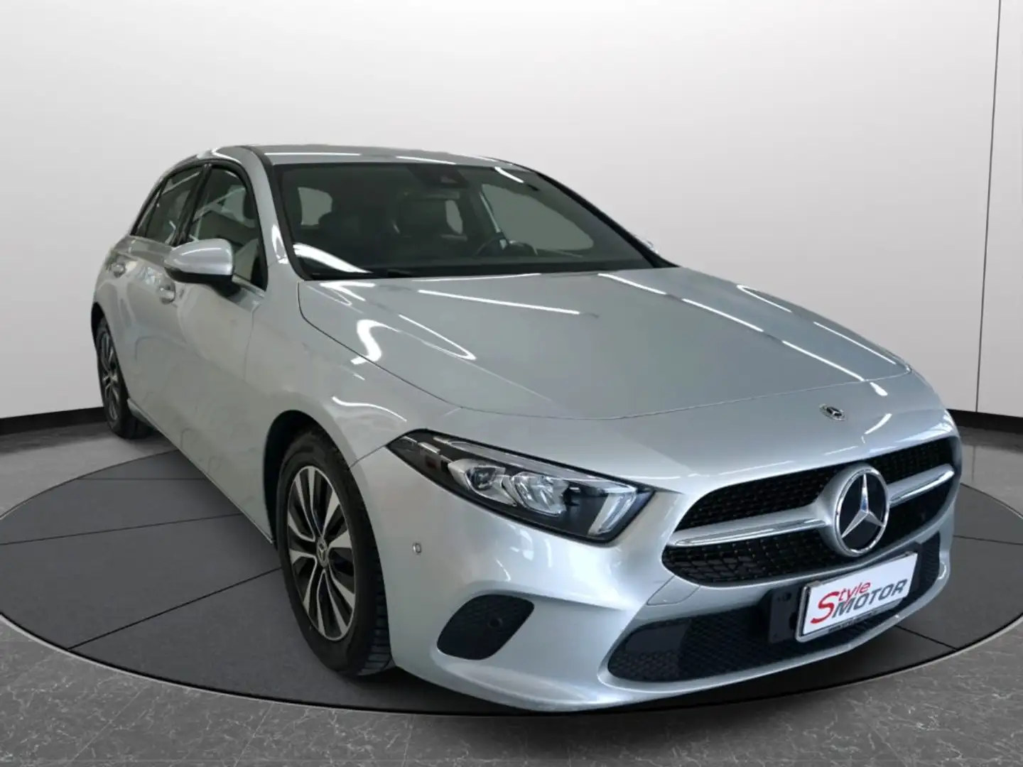 Mercedes-Benz A 180 d Automatic Business Extra Uniprop. Certificata Argento - 2
