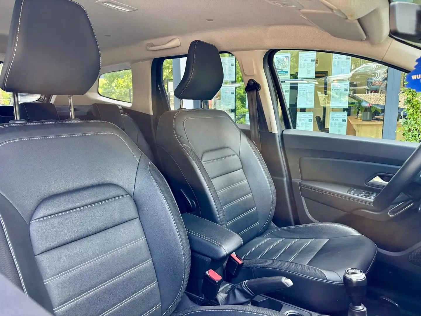 Dacia Duster 1.5 dCi 116 CV | CUIR | ATTACHE | 17.800 € TTC Noir - 2