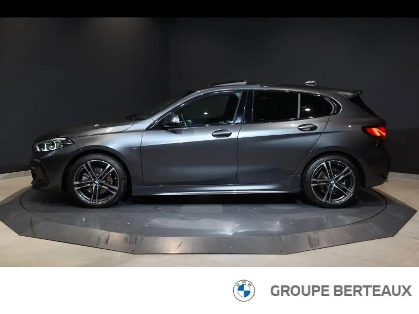 BMW 118 118iA 136ch M Sport DKG7 Grijs - 2