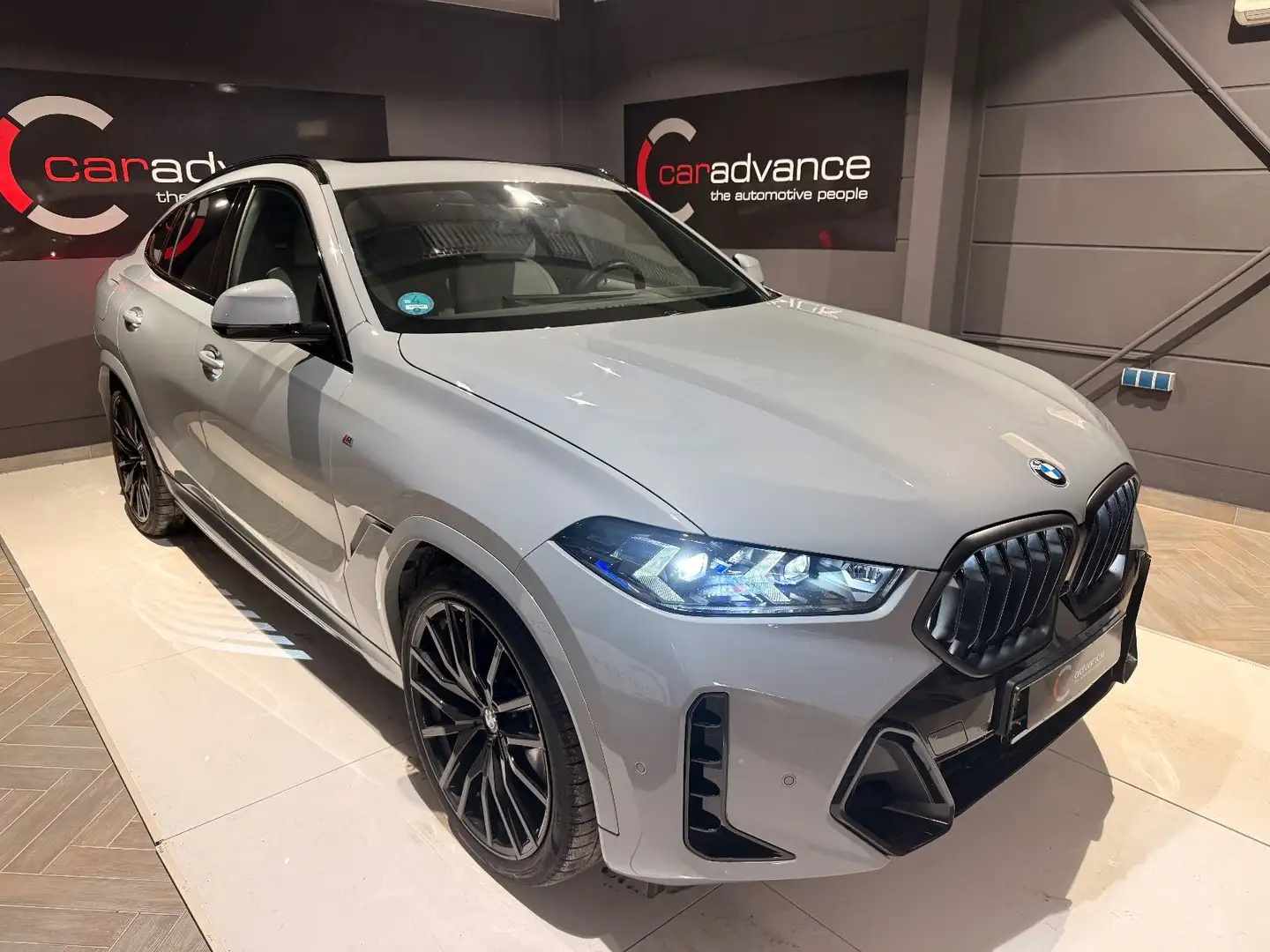 BMW X6 30 d xDrive M Sport Grau - 2