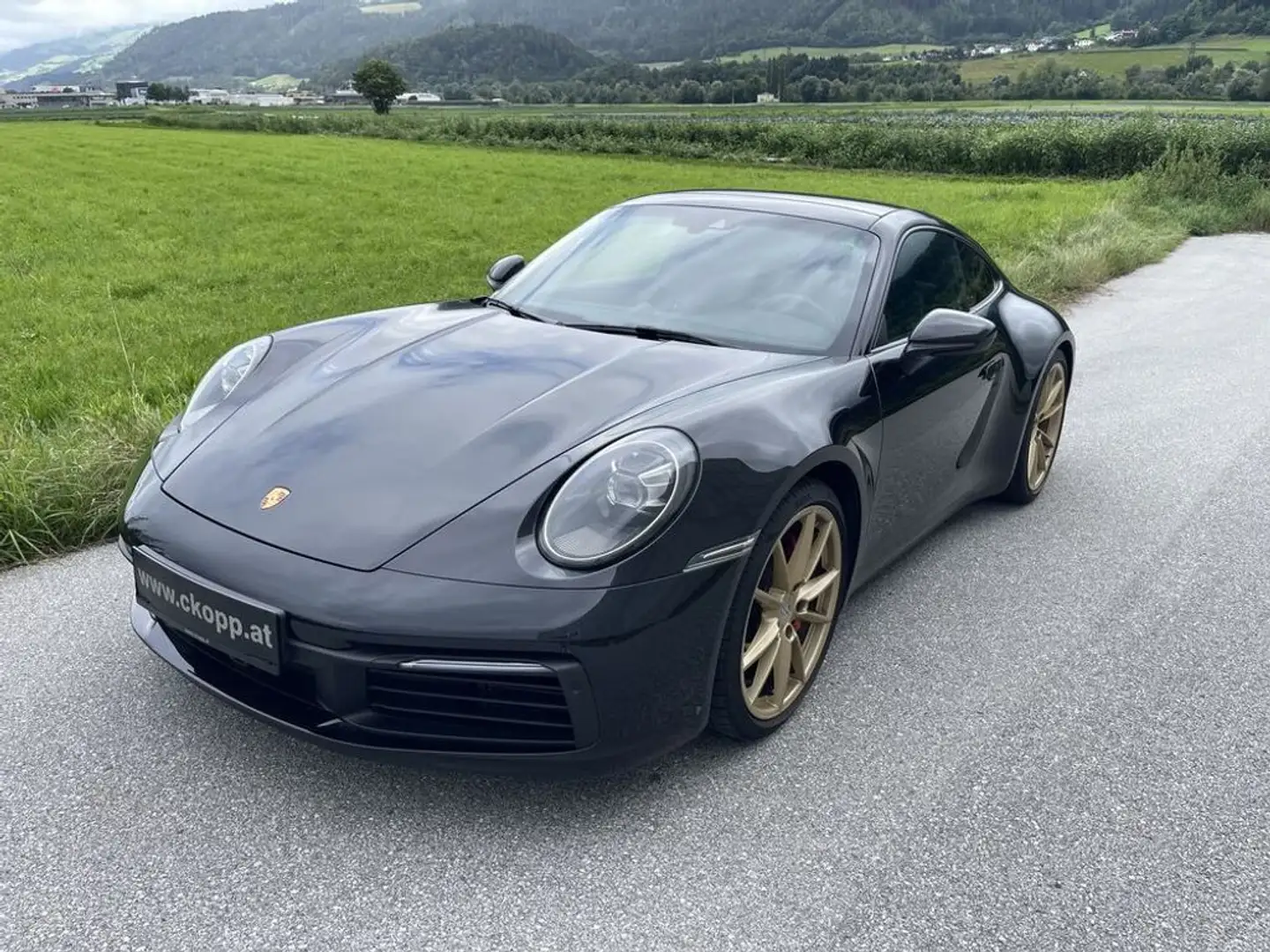 Porsche 911 Carrera 4S, ALLRAD Schwarz - 1