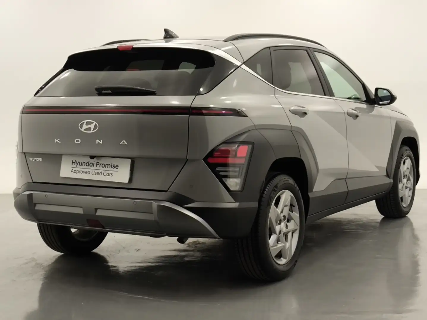 Hyundai KONA 1.0 TGDI Tecno 4x2 Gris - 2
