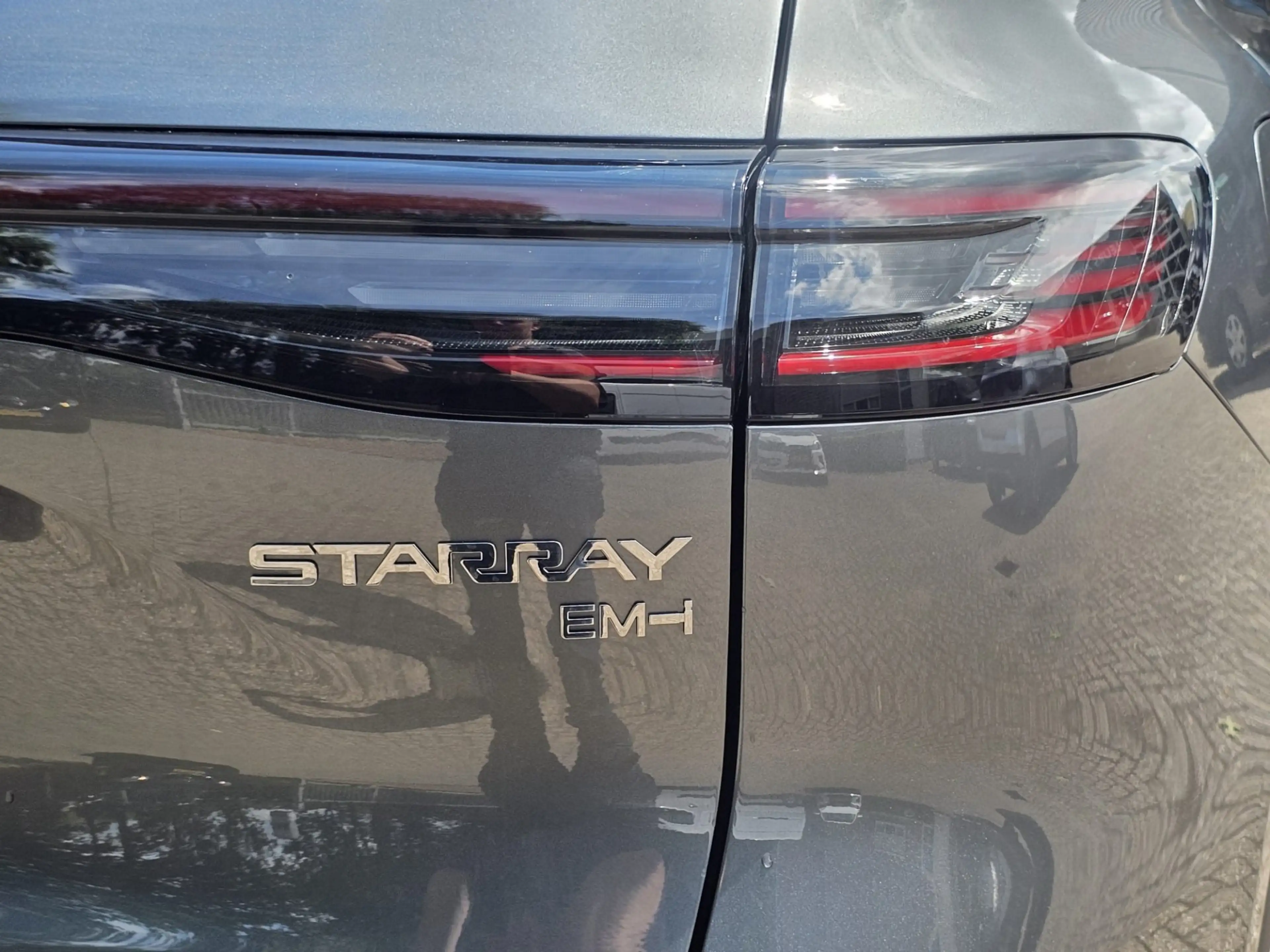 Geely Starray EM-i 1.5 Max+ — photo 8