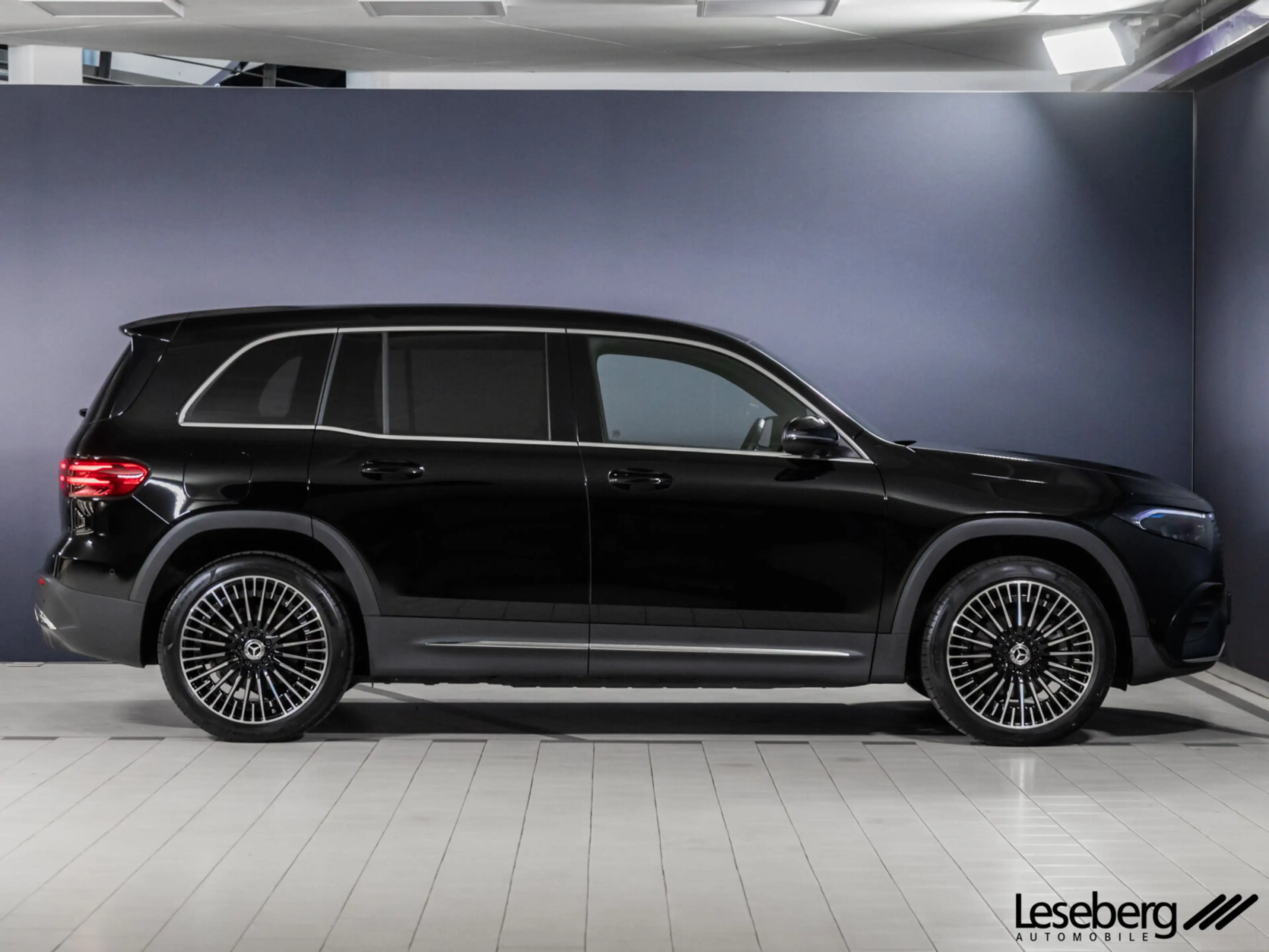 Mercedes-Benz EQB 250 EQB 250+ AMG Advanced LED/AHK/Pano/Distronic/Shz — photo 4