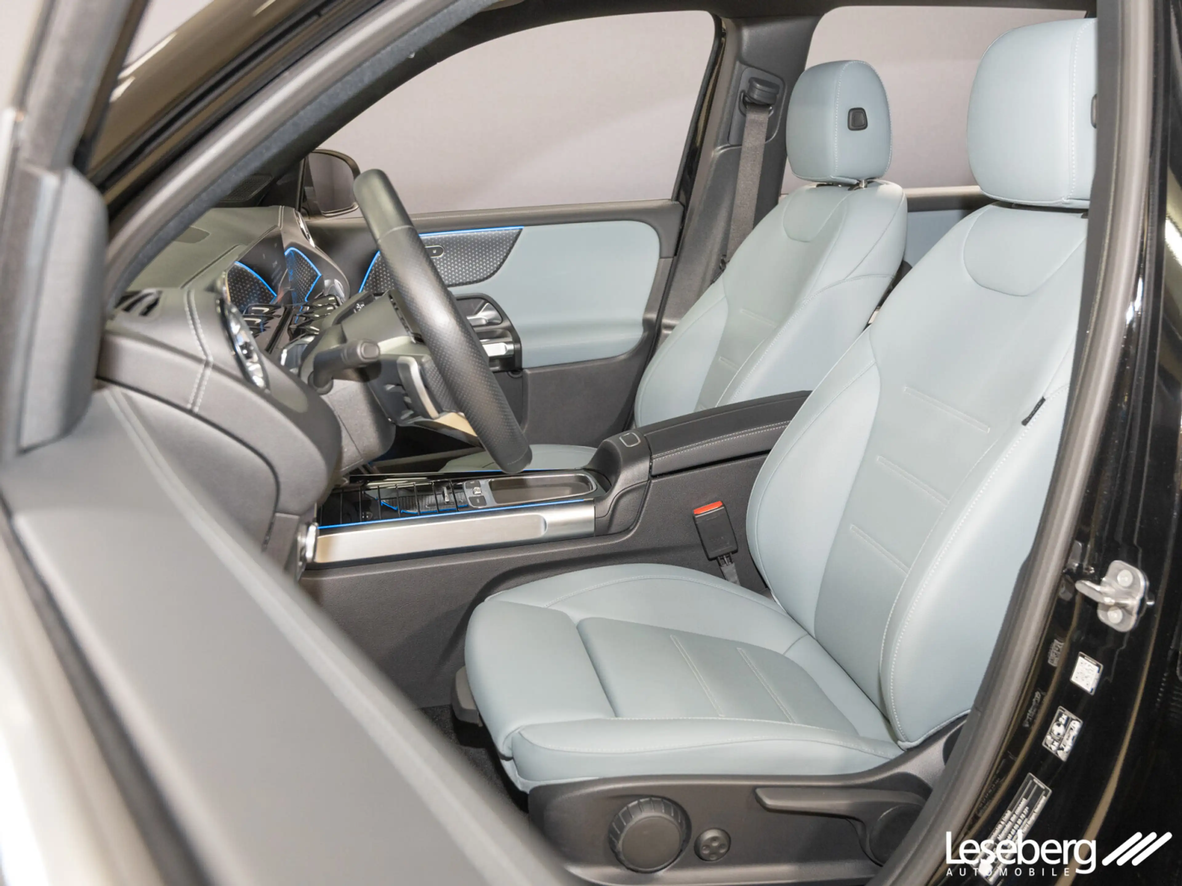 Mercedes-Benz EQB 250 EQB 250+ AMG Advanced LED/AHK/Pano/Distronic/Shz — photo 13