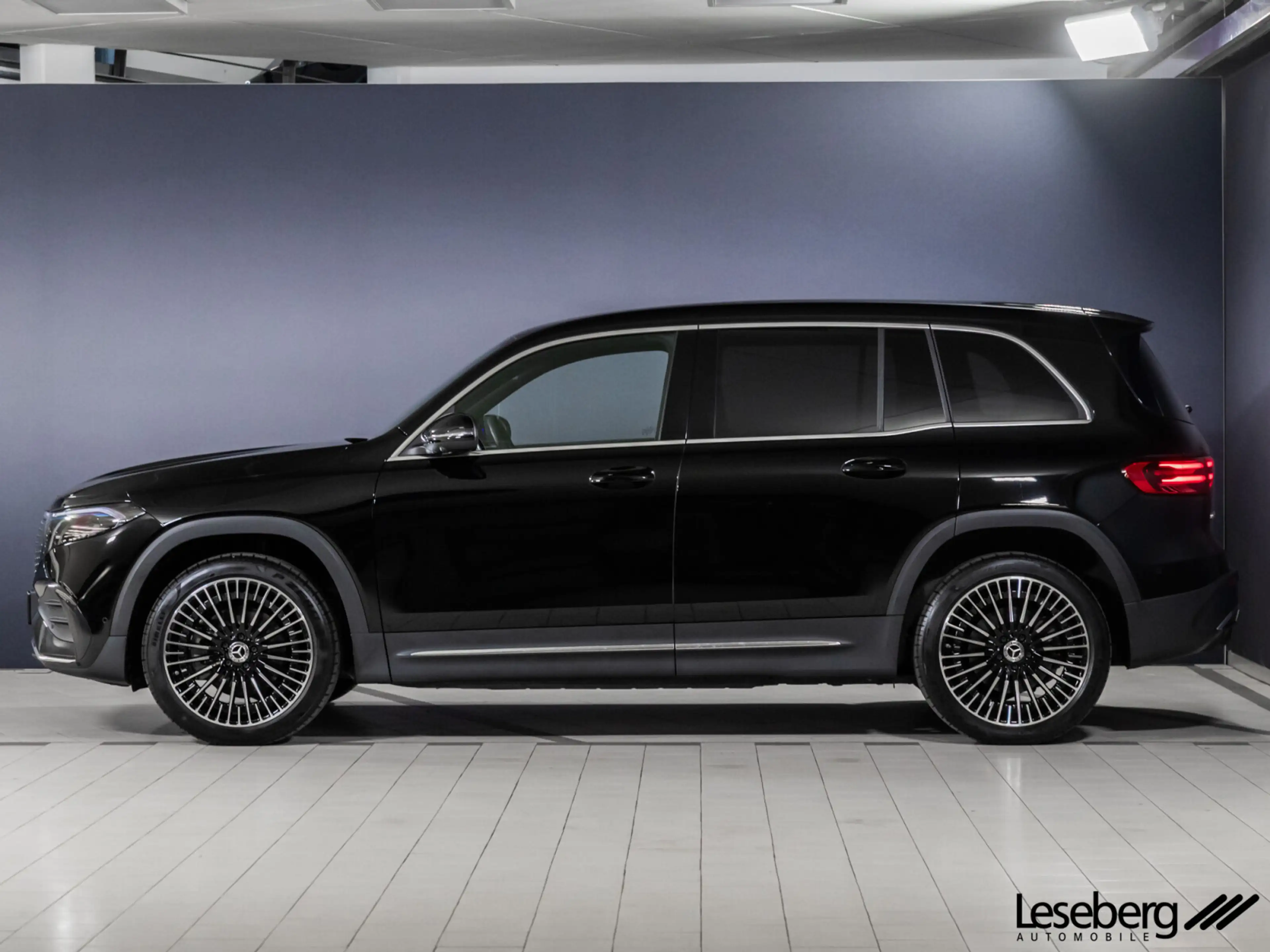 Mercedes-Benz EQB 250 EQB 250+ AMG Advanced LED/AHK/Pano/Distronic/Shz — photo 3