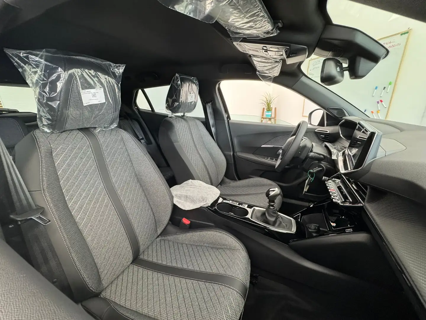 Peugeot 2008 PureTech 100 S&S Allure - 2