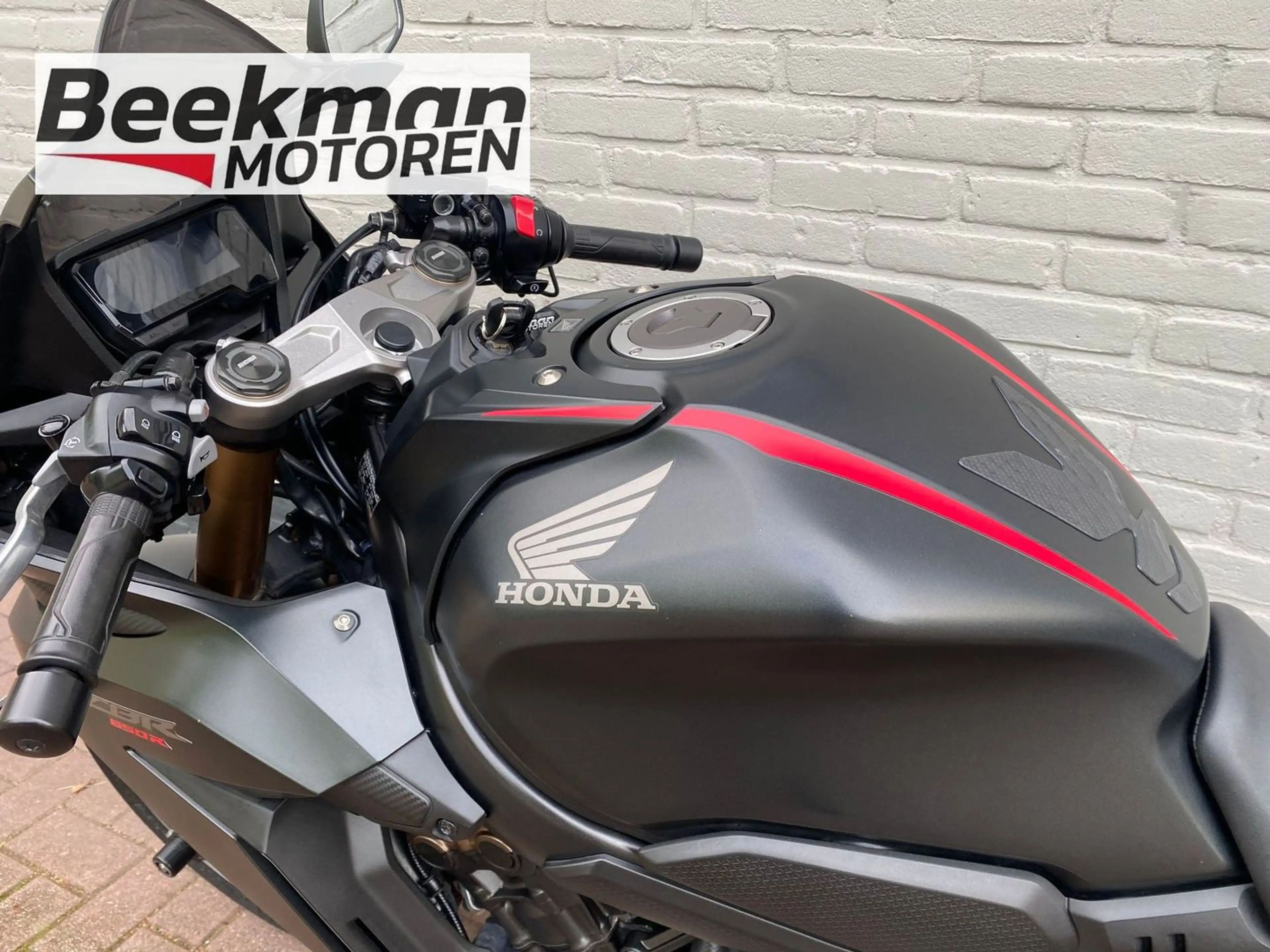 Honda CBR 650 R — photo 15