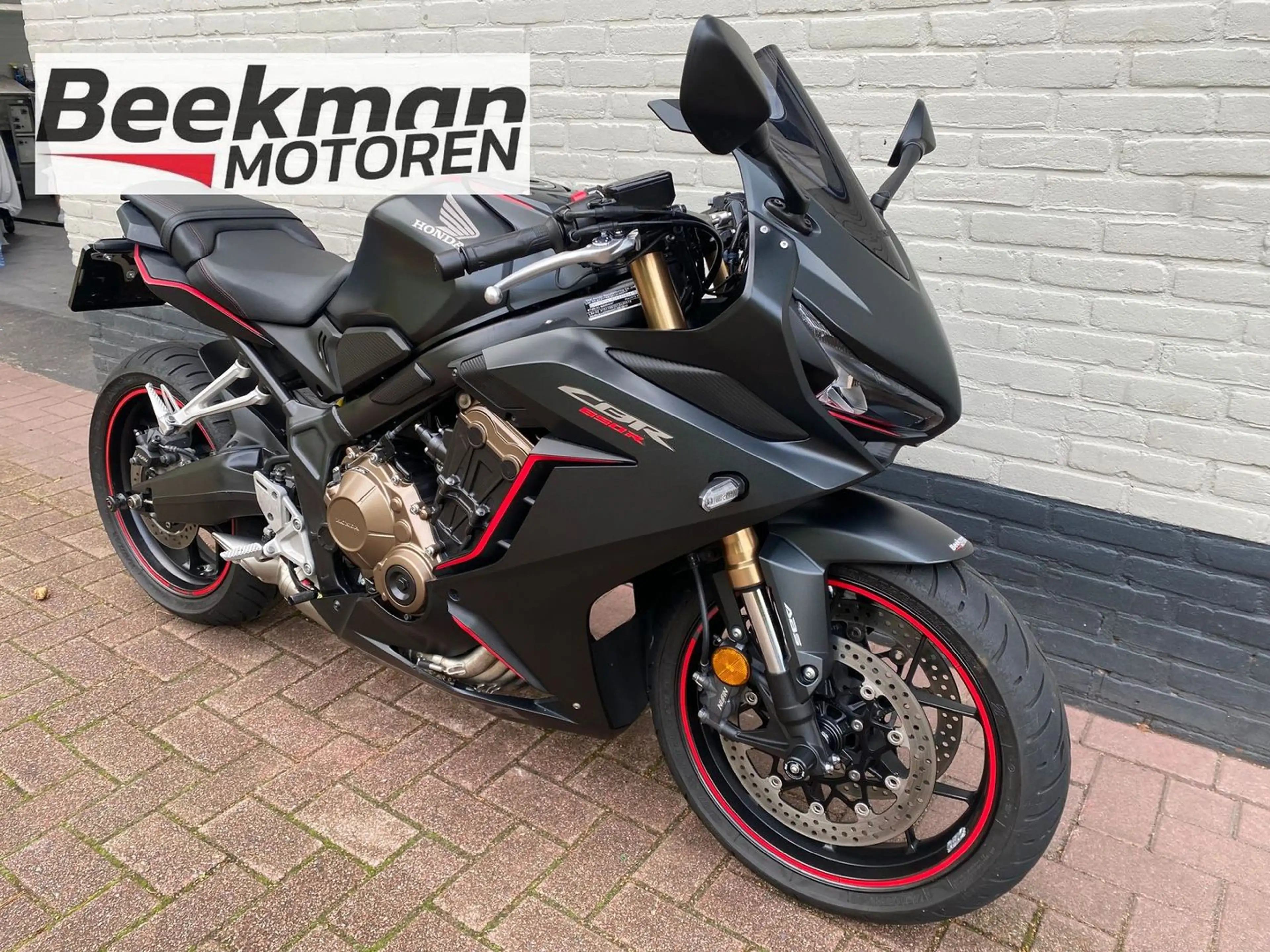 Honda CBR 650 R — photo 3