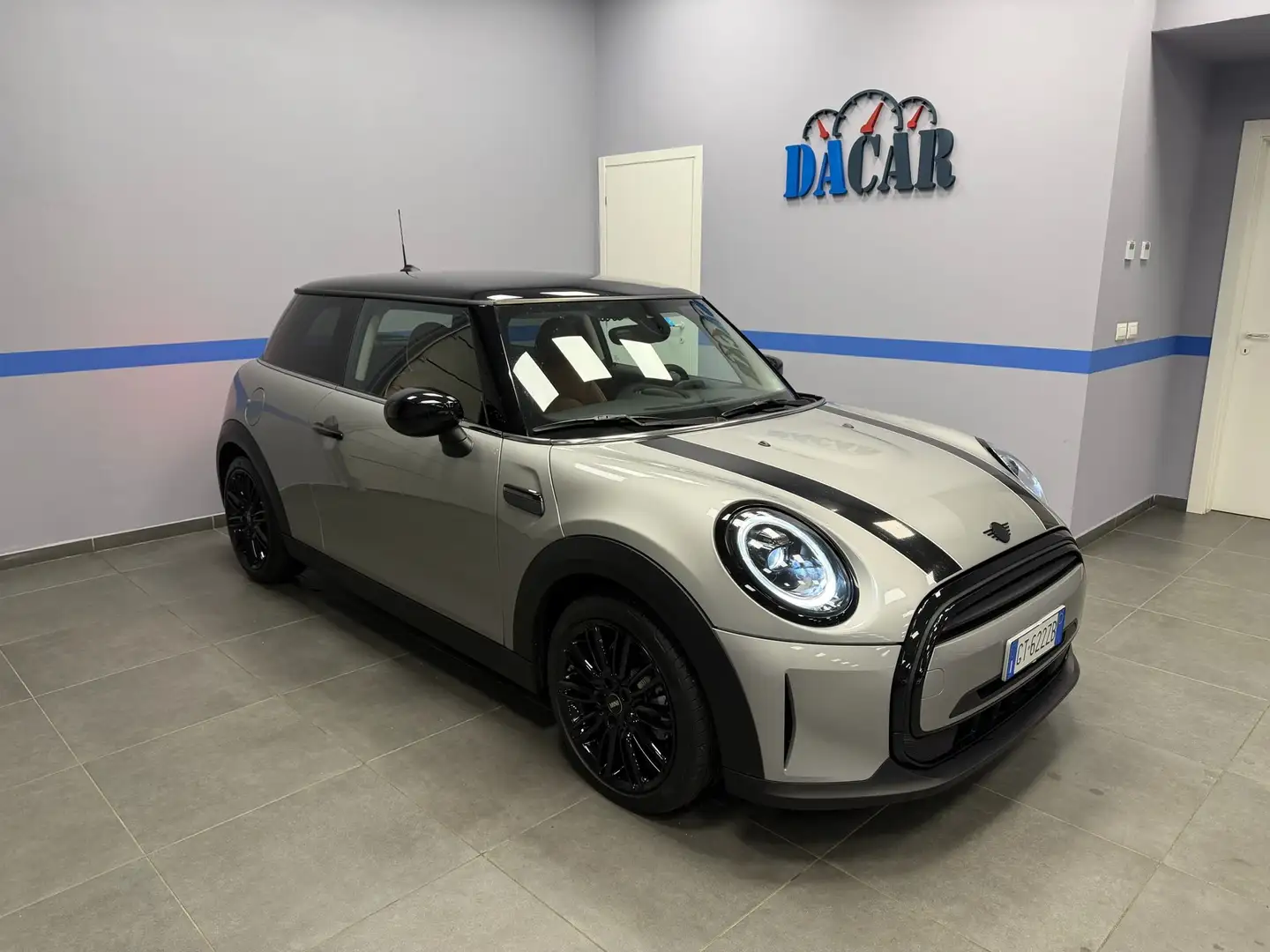 MINI Cooper Mini Coopert Essential 136cv Auto PELLE-CAMERA-LED Grigio - 1