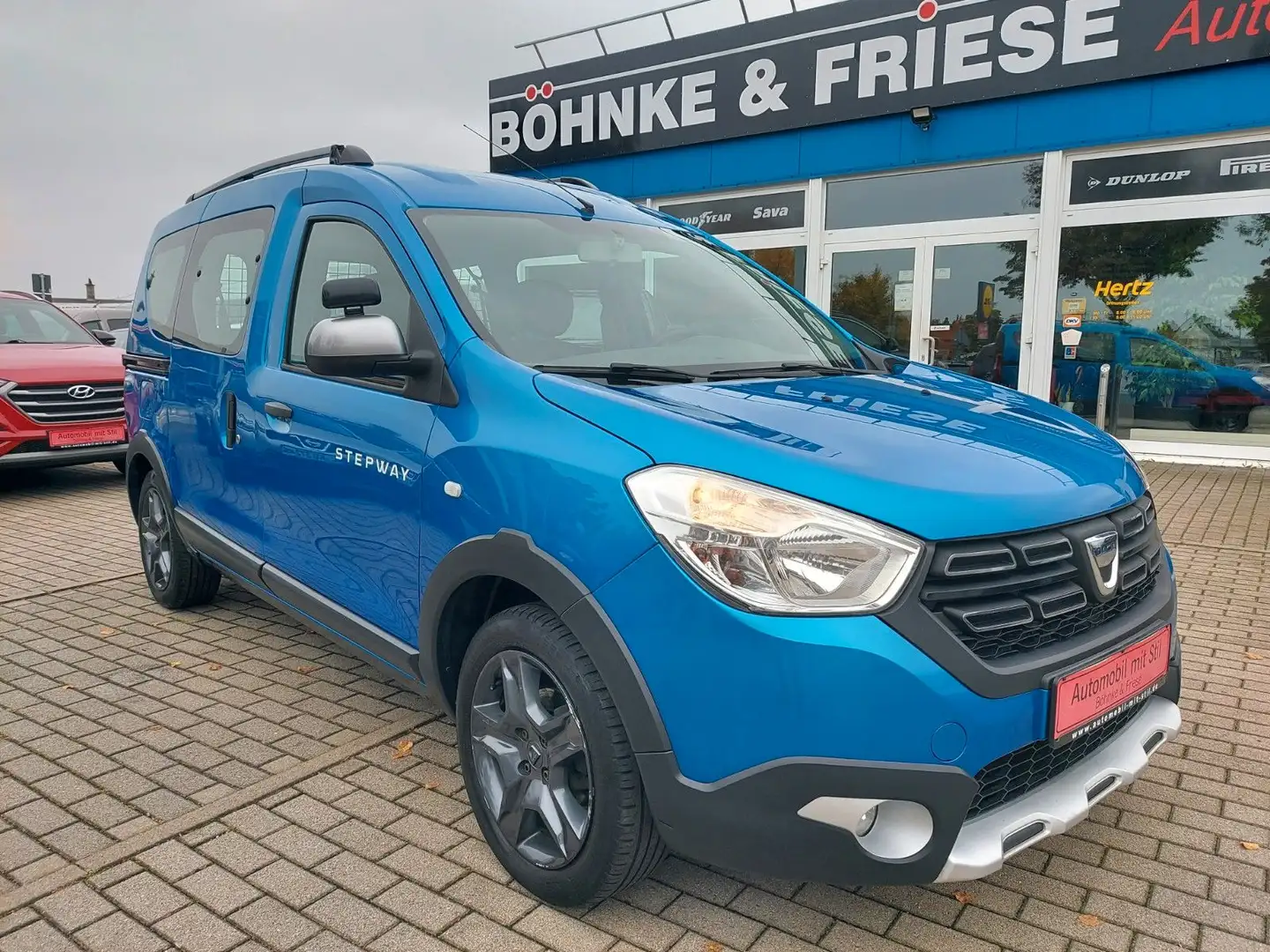 Dacia Dokker Stepway Celebration NAVI PDC AHK Blauw - 2