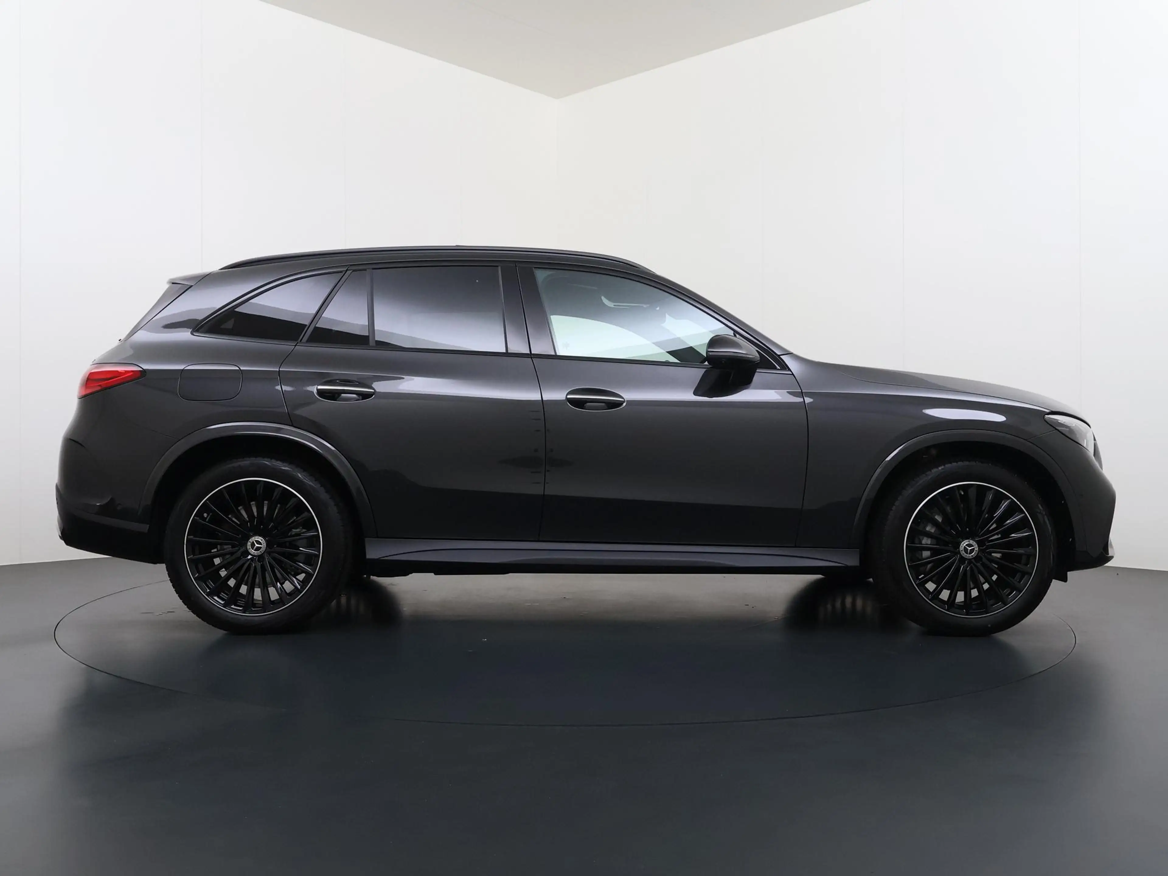 Mercedes-Benz GLC 300 300e 4MATIC AMG Line | Luchtvering | Panorama - Sc — photo 11