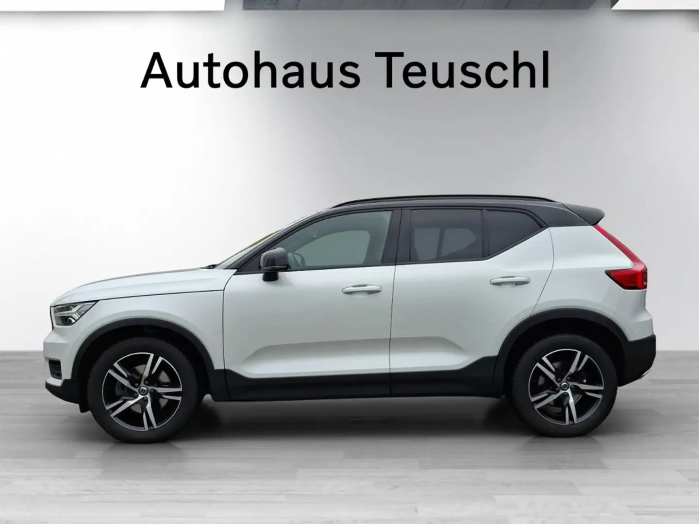 Volvo XC40 D4 AWD R-Design Weiß - 2