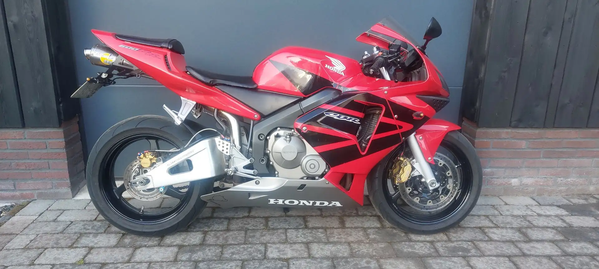 Honda CBR 600 600RR PC37 Červená - 2