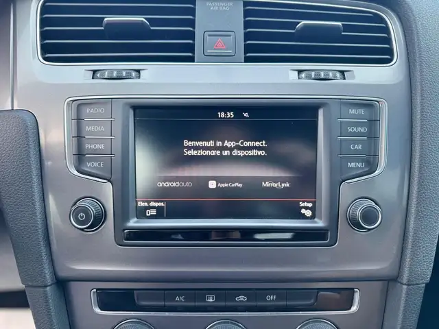 Volkswagen Golf view 11