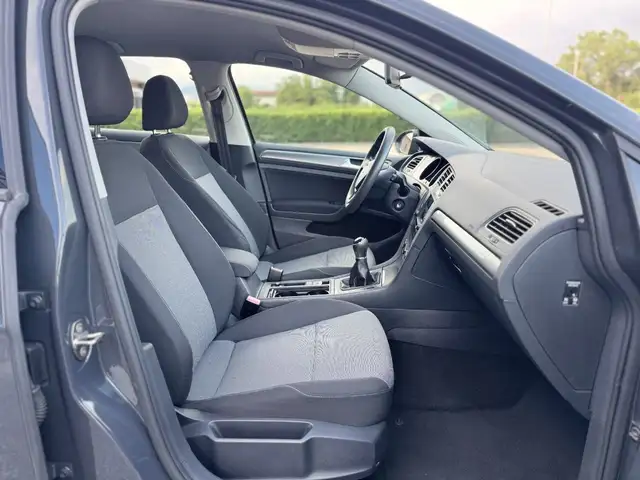 Volkswagen Golf view 13