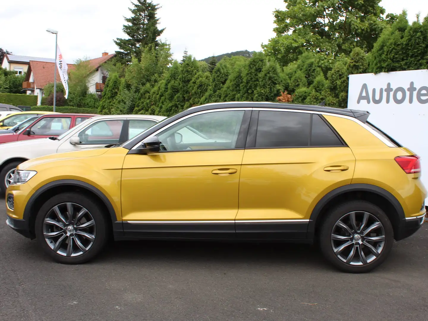 Volkswagen T-Roc Lounge Sport & Style, viele Extras Jaune - 2