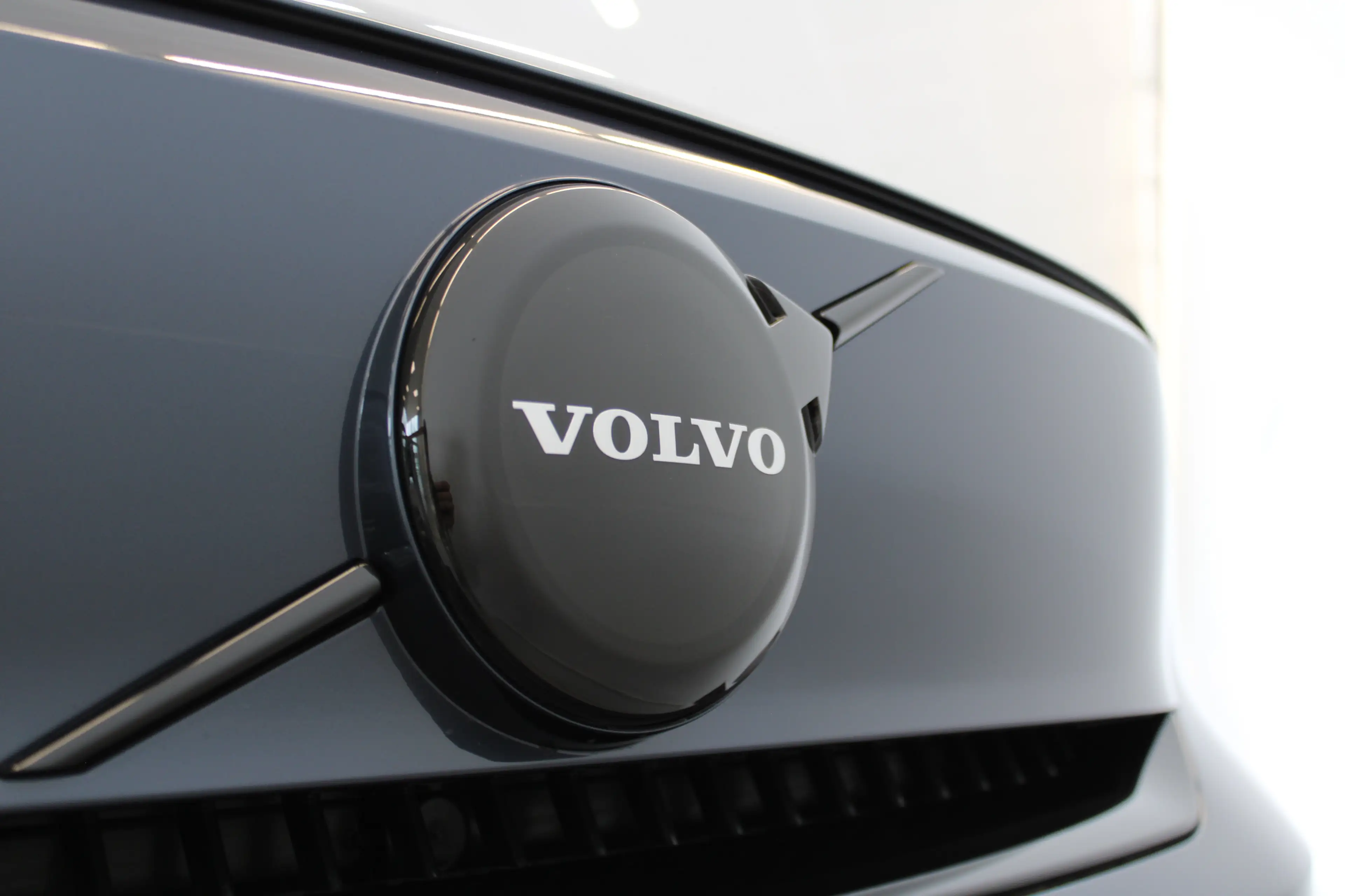 Volvo EC40 Single Plus Europa Black Edition 70kWh Power Seats — photo 21