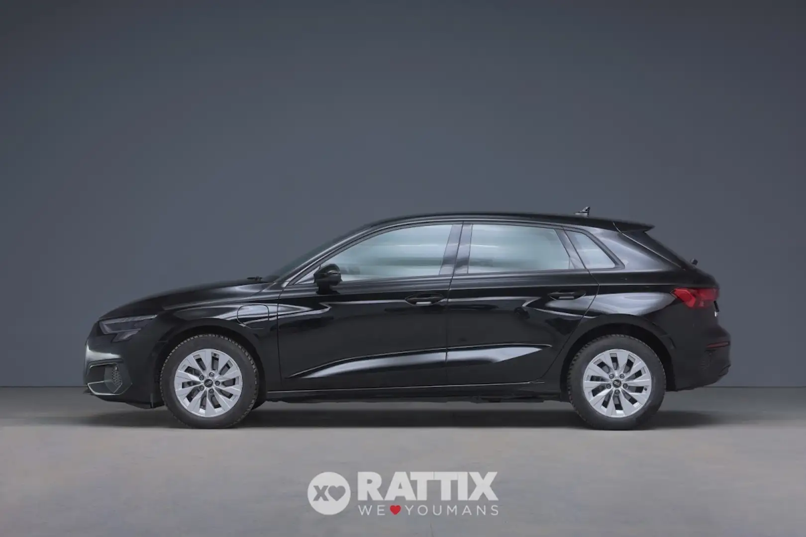 Audi A3 Sportback 40 1.4 TFSIe Business s-Tronic Schwarz - 2