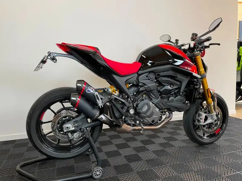 Ducati Monster 937 - foto 2