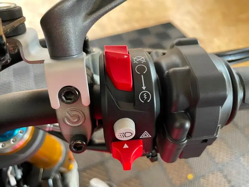 Ducati Monster 937 - foto 6