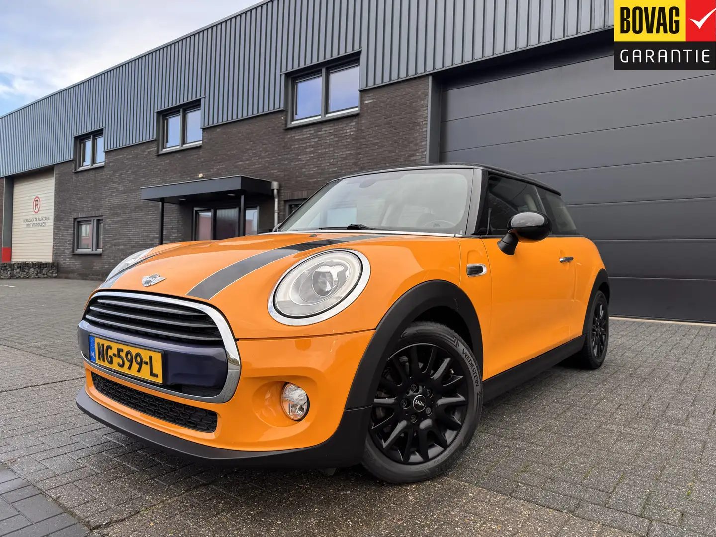 MINI Cooper Mini 1.5 Pepper Business | 1E EIGENAAR | 12MND GAR Pomarańczowy - 1